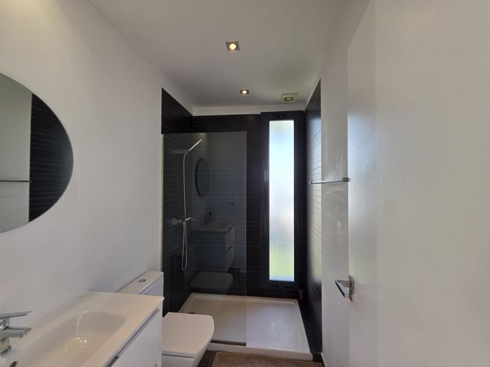 Image No.15-3 Bed Villa for sale