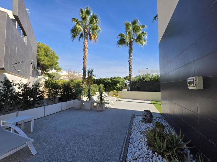 Image No.6-3 Bed Villa for sale