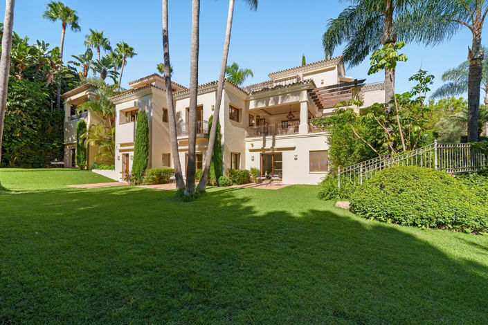 Image No.15-6 Bed Villa for sale