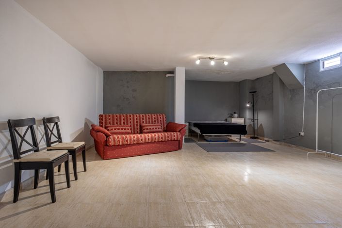 Image No.12-2 Bed Villa for sale