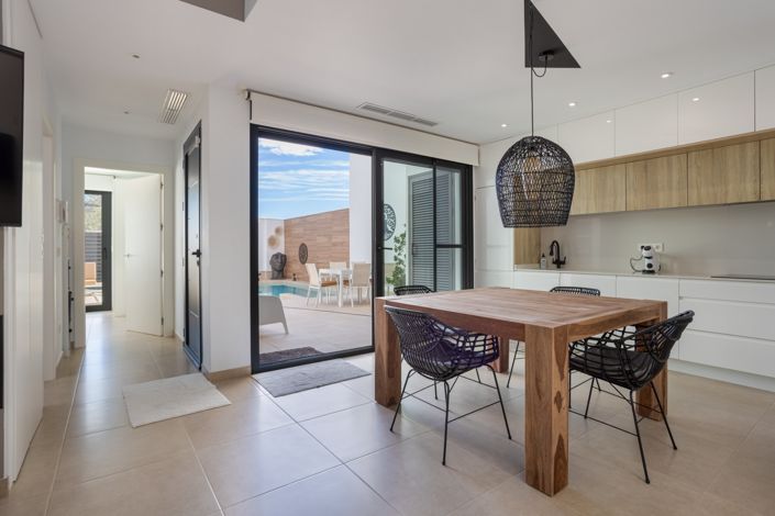 Image No.2-3 Bed Townhouse for sale