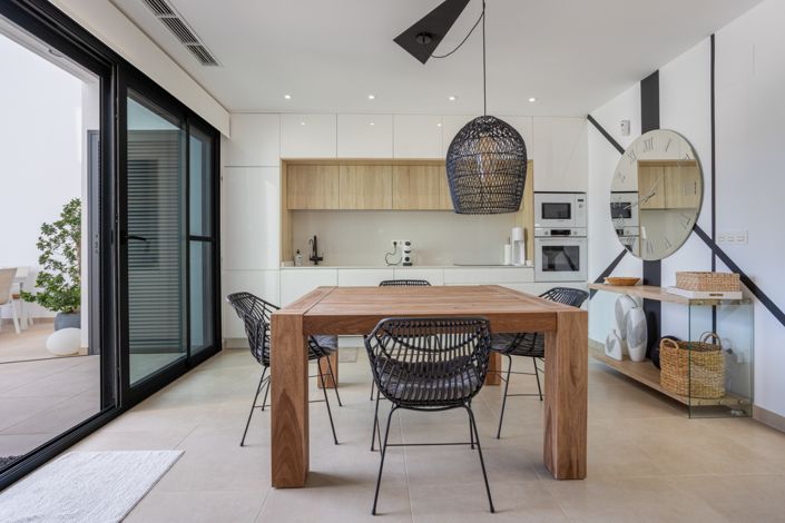 Image No.4-3 Bed Townhouse for sale