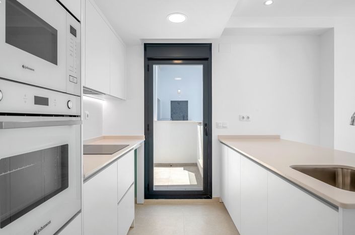 Image No.8-2 Bed Apartment for sale