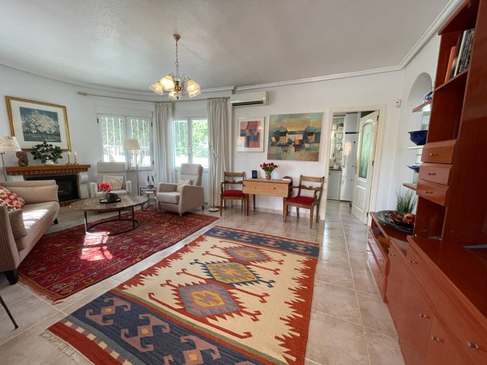 Image No.4-4 Bed Villa for sale