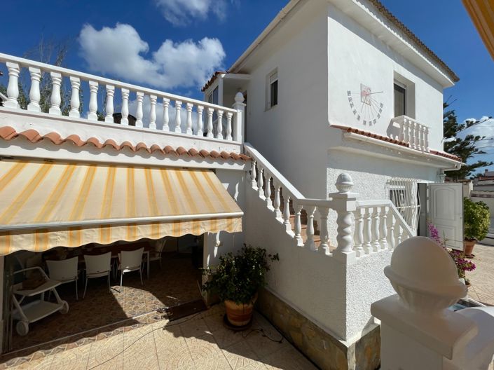 Image No.42-3 Bed Villa for sale