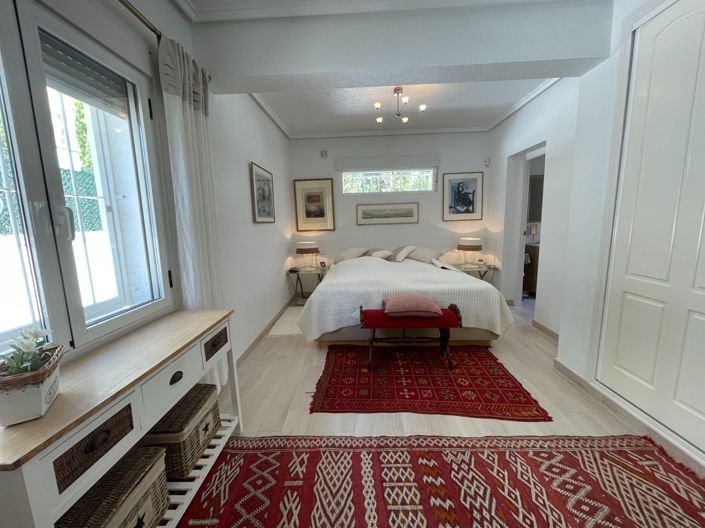 Image No.5-3 Bed Villa for sale