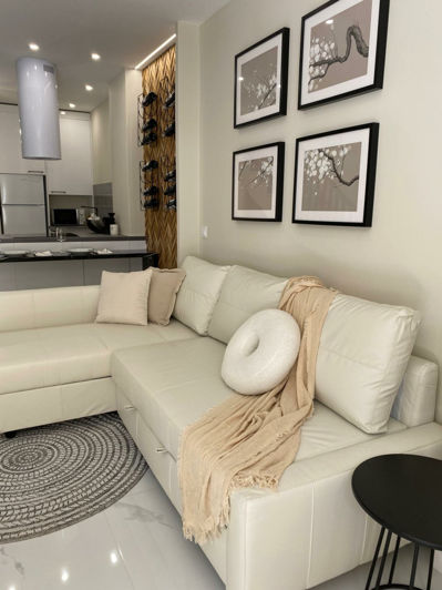 Image No.8-2 Bed Townhouse for sale