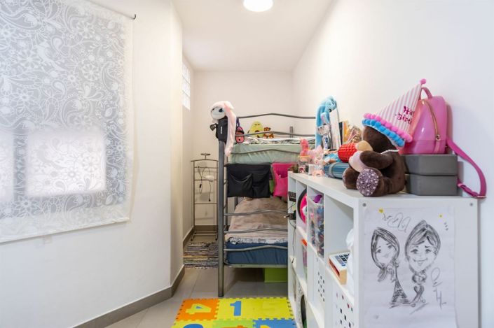 Image No.12-2 Bed Apartment for sale