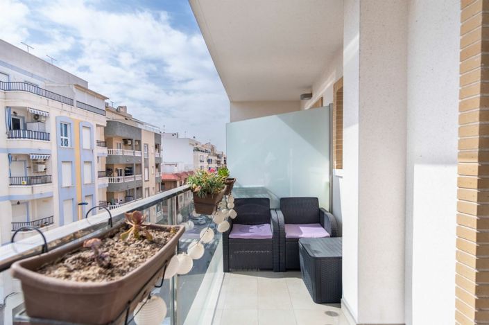 Image No.2-2 Bed Apartment for sale