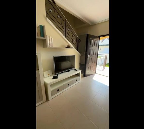 Image No.17-3 Bed Townhouse for sale