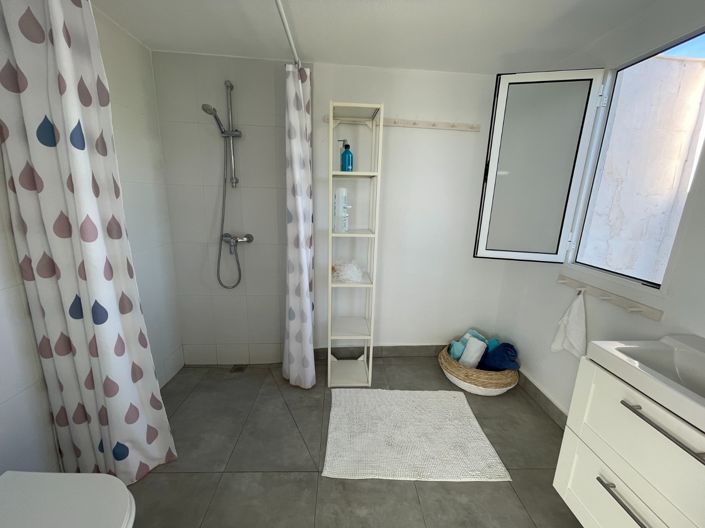 Image No.12-4 Bed Villa for sale