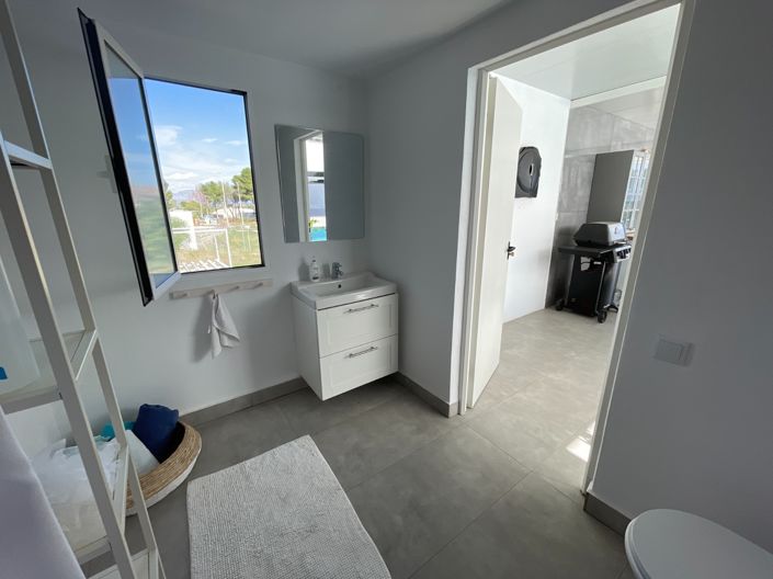 Image No.13-4 Bed Villa for sale