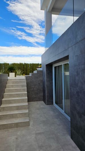 Image No.23-4 Bed Villa for sale