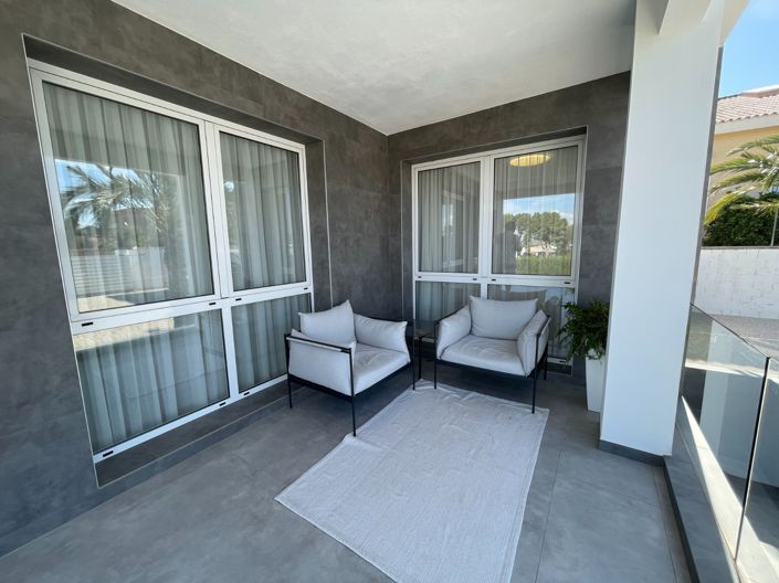 Image No.25-4 Bed Villa for sale