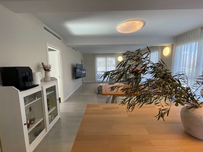 Image No.28-4 Bed Villa for sale