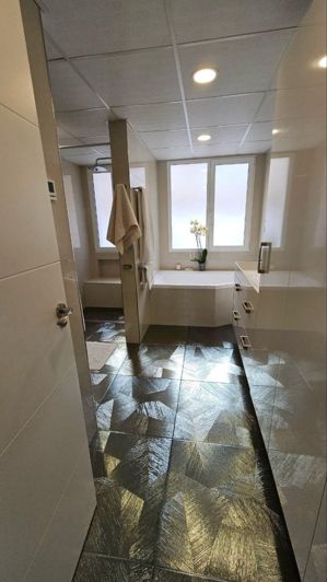 Image No.8-4 Bed Villa for sale