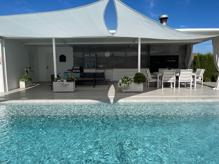 Image No.8-4 Bed Villa for sale