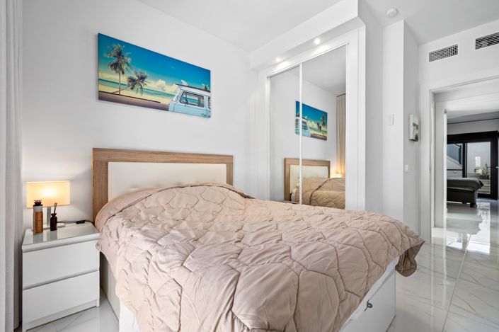 Image No.10-2 Bed Apartment for sale