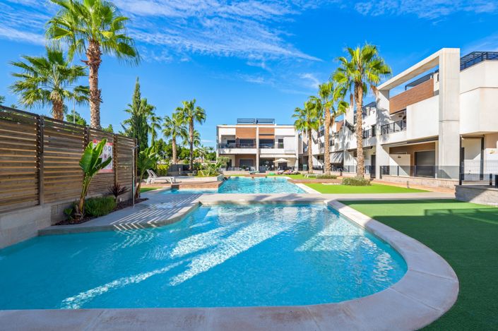 Image No.26-2 Bed Apartment for sale