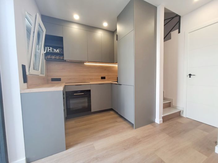 Image No.6-3 Bed Townhouse for sale