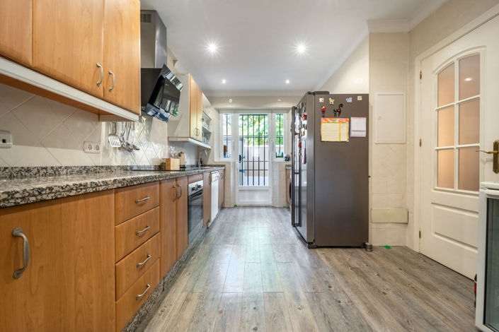 Image No.11-3 Bed Townhouse for sale