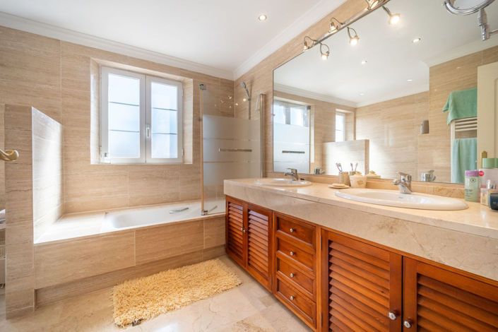 Image No.17-Maison de ville de 3 chambres à vendre à Elviria