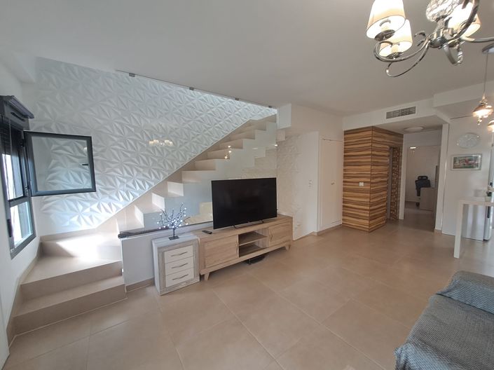 Image No.2-3 Bed Townhouse for sale