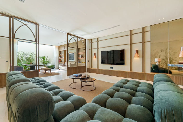 Image No.2-6 Bed Villa for sale