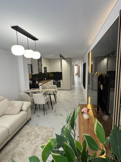 Image No.8-4 Bed Apartment for sale