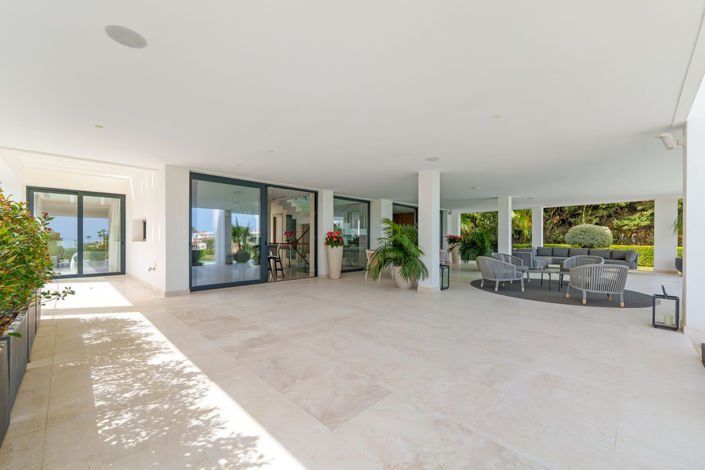 Image No.10-5 Bed Villa for sale