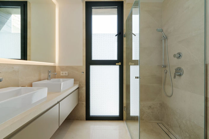 Image No.42-5 Bed Villa for sale