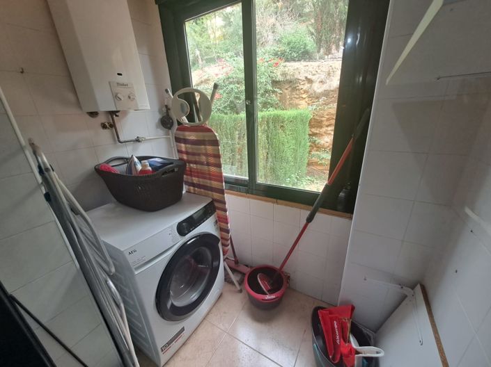 Image No.12-2 Bed Townhouse for sale