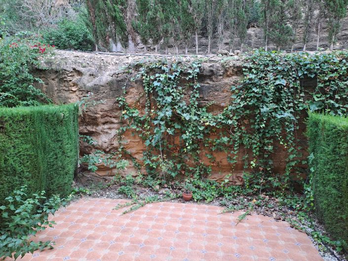 Image No.14-2 Bed Townhouse for sale