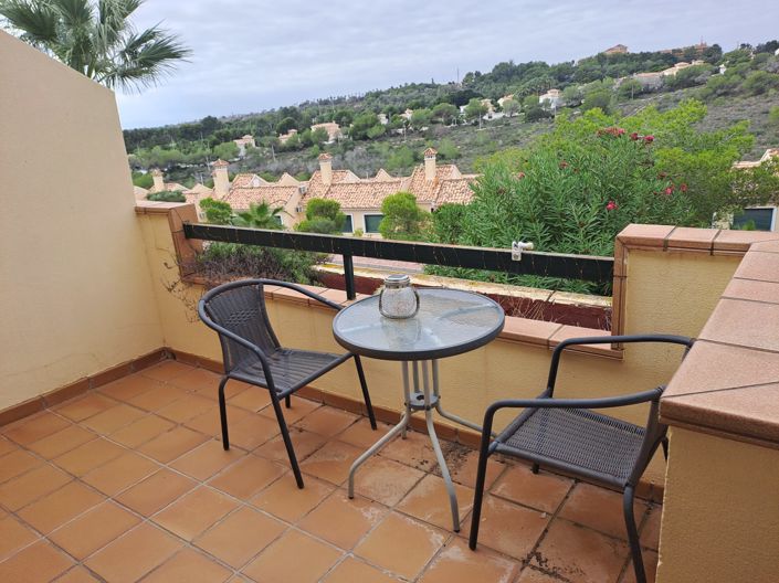 Image No.20-2 Bed Townhouse for sale