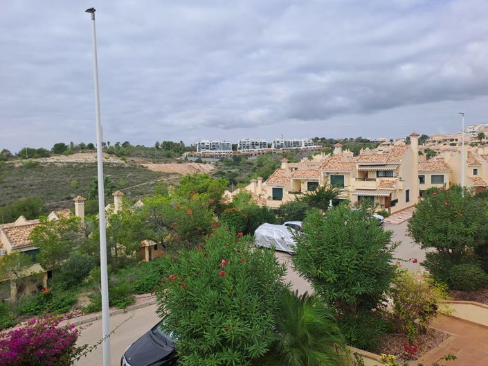 Image No.25-2 Bed Townhouse for sale