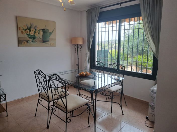 Image No.8-2 Bed Townhouse for sale