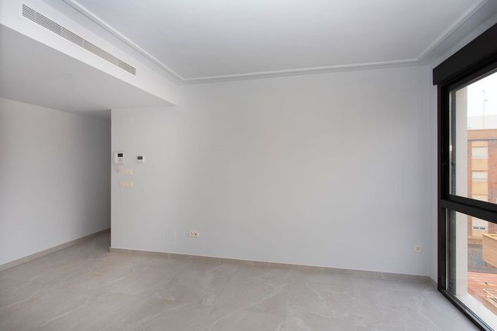 Image No.29-2 Bed House for sale