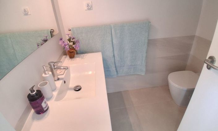 Image No.33-2 Bed Apartment for sale