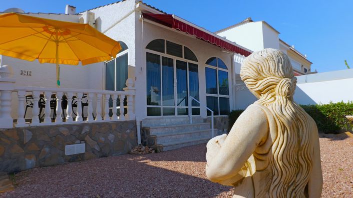 Image No.3-2 Bed Villa for sale