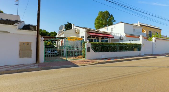 Image No.45-2 Bed Villa for sale