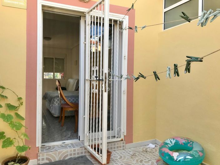 Image No.20-2 Bed Townhouse for sale