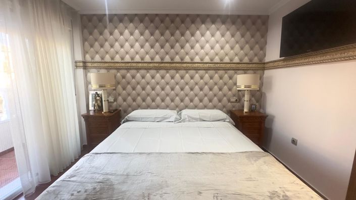 Image No.33-4 Bed Townhouse for sale