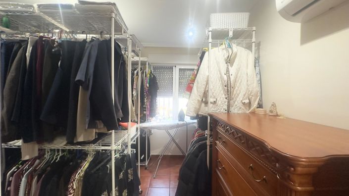 Image No.36-4 Bed Townhouse for sale