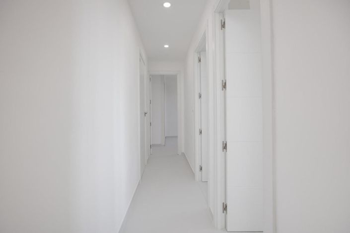 Image No.20-3 Bed Apartment for sale