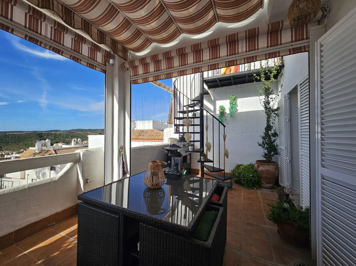 Image No.6-2 Bed Townhouse for sale