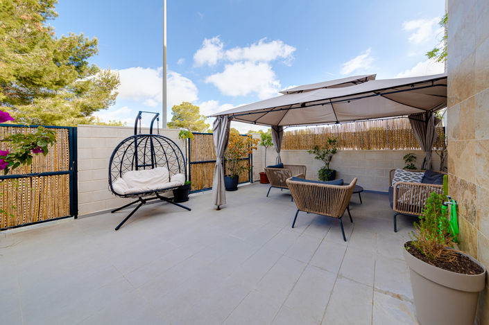 Image No.14-3 Bed Townhouse for sale