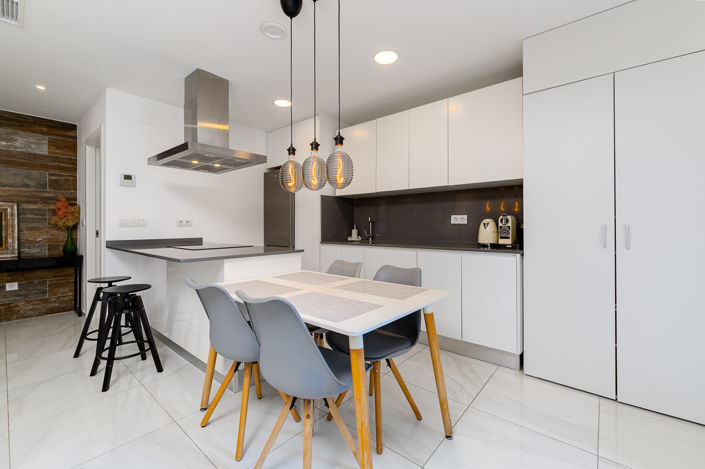 Image No.4-3 Bed Townhouse for sale