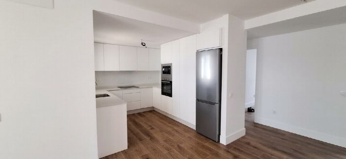 Image No.23-3 Bed Apartment for sale