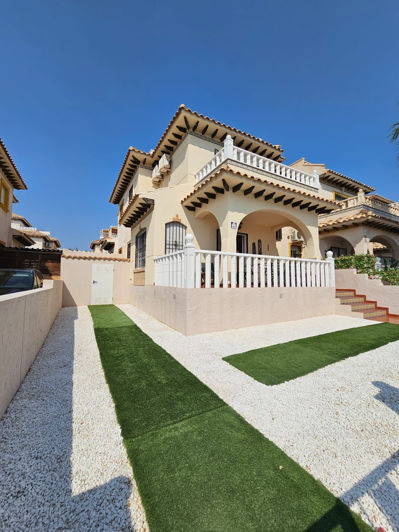 Image No.18-3 Bed House for sale