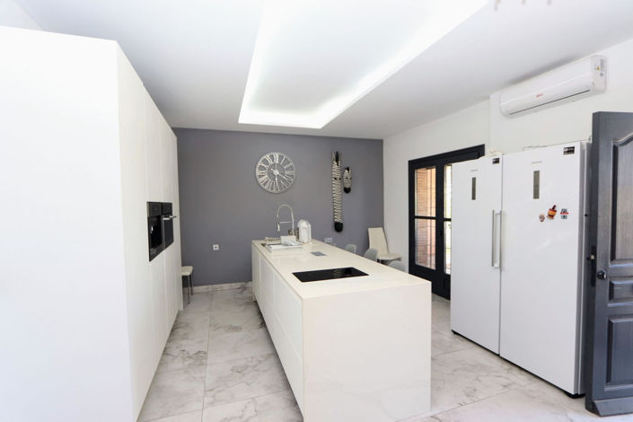 Image No.13-5 Bed House for sale